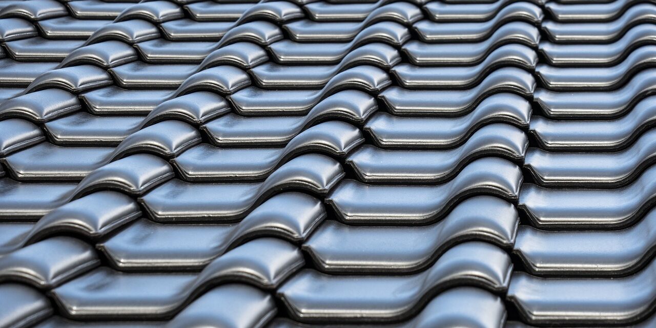 https://kclroofing.co.uk/wp-content/uploads/2021/02/roof-4125765_1280-1280x640.jpg